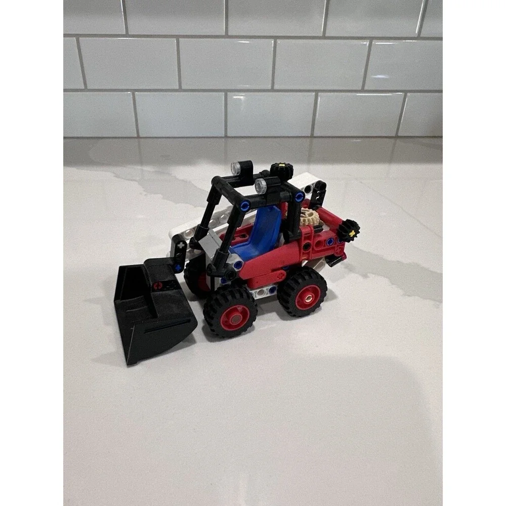 LEGO Technic Skid Steer Loader (42116) – Complete & Built – Great Condition